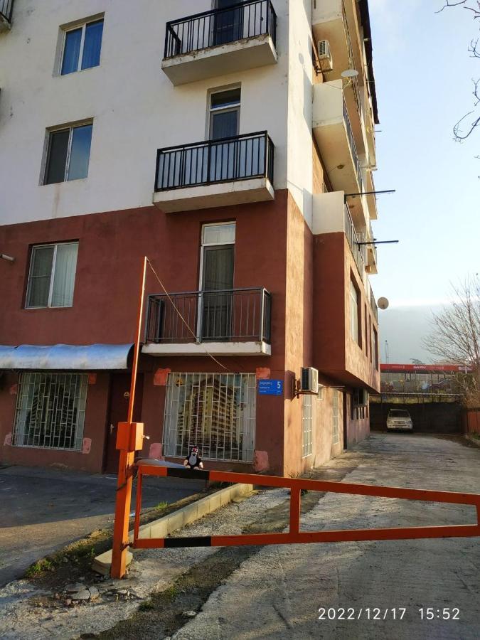 Apartment Sandra Tbilisi Exteriör bild